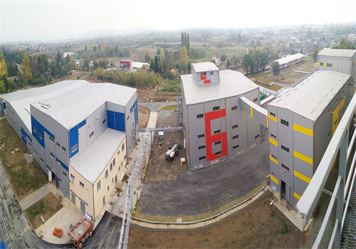 Grande usine de transformation d’huile d’arachide de palmiste à Kinshasa